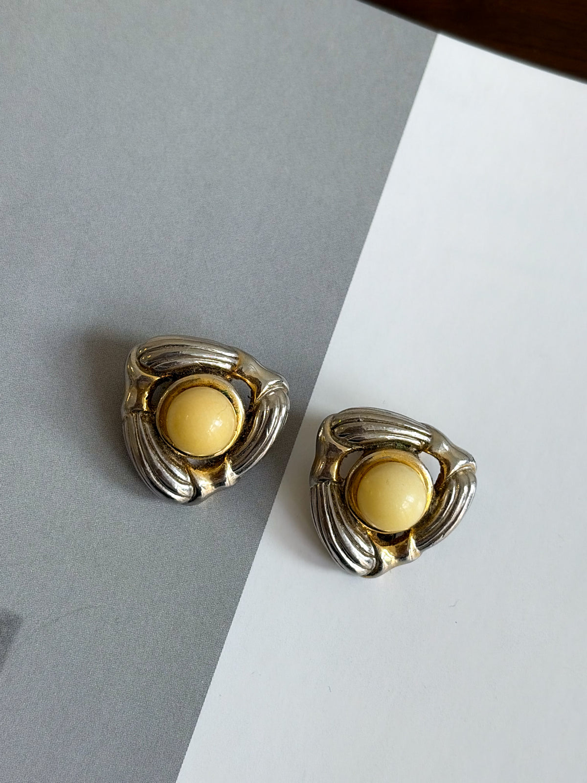 Masywne vintage klipsy