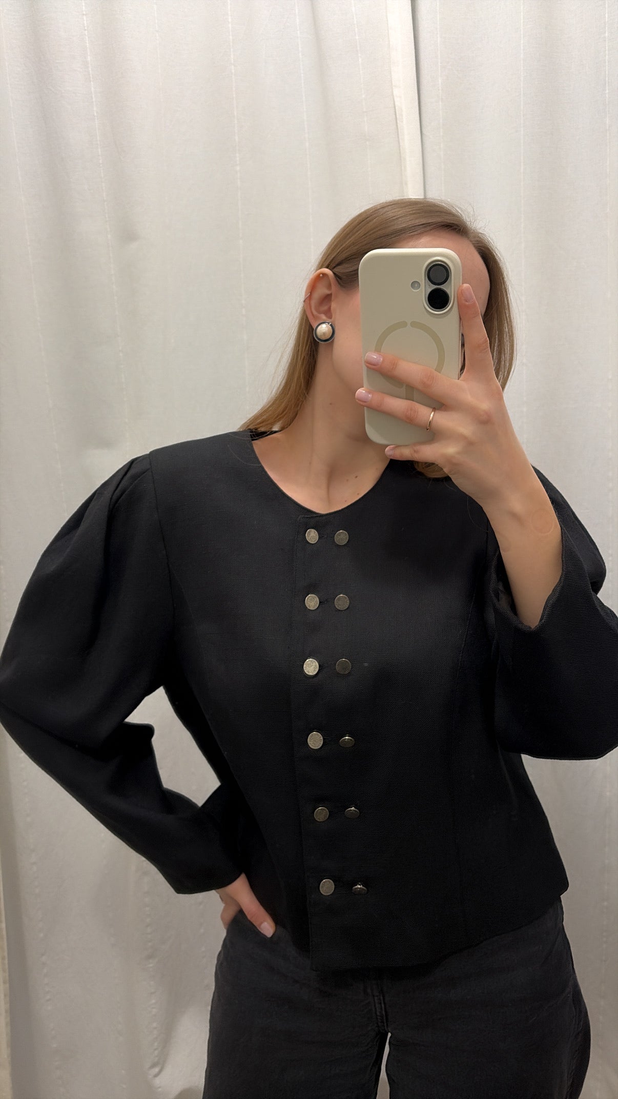 Żakiet vintage z szerokimi ramionami i ozdobnymi guzikami | M-XL