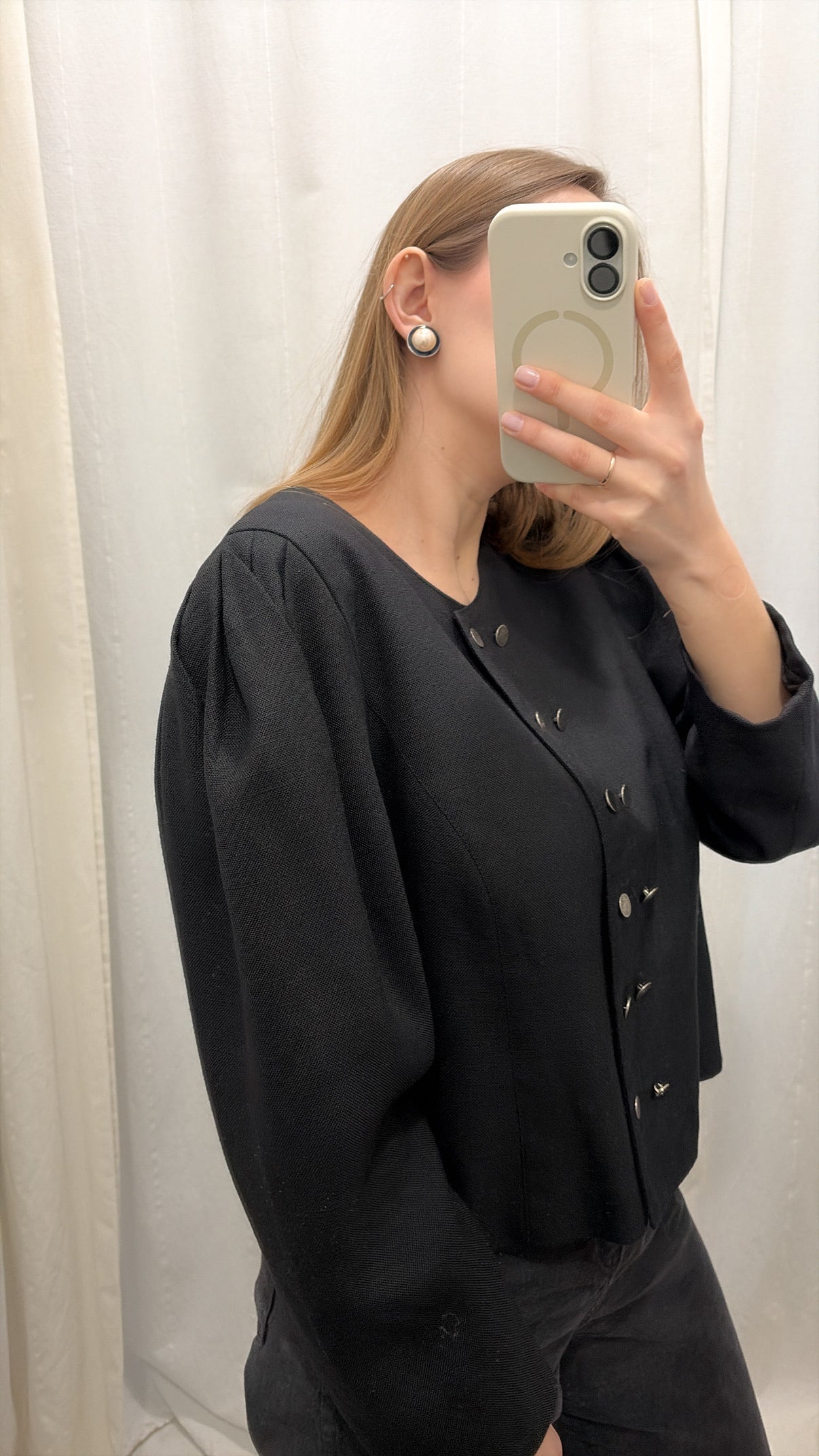 Żakiet vintage z szerokimi ramionami i ozdobnymi guzikami | M-XL