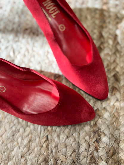 Eleganckie czerwone czółenka Högl | zamsz naturalny | 37