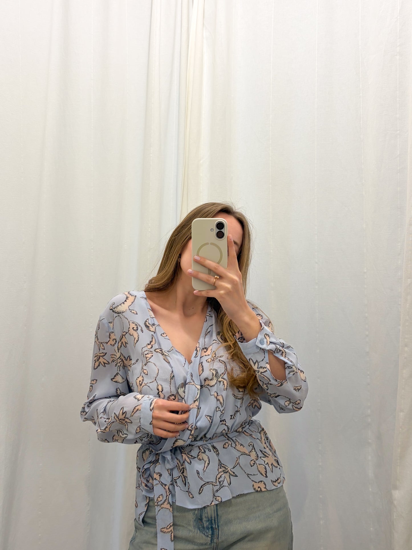 Błękitna bluzka ze 100% jedwabiu z baskinką | L-XL