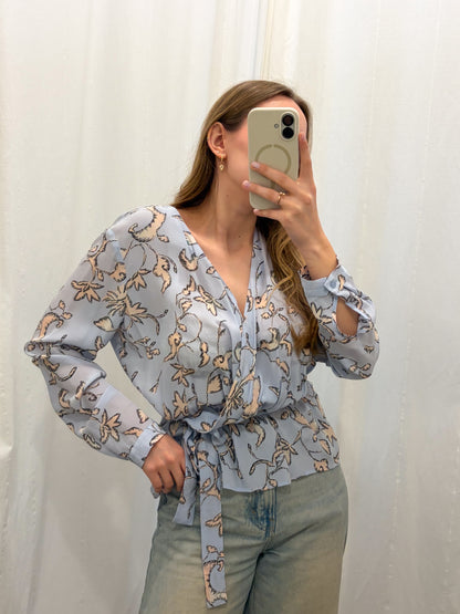 Błękitna bluzka ze 100% jedwabiu z baskinką | L-XL