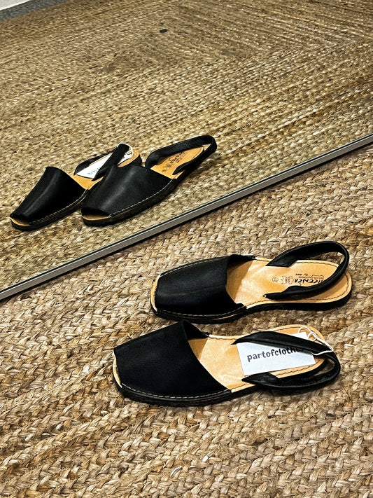 Czarne sandały Avarcas 41/41 | skóra naturalna | unisex