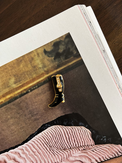 Mała broszka bucik z cyrkonią