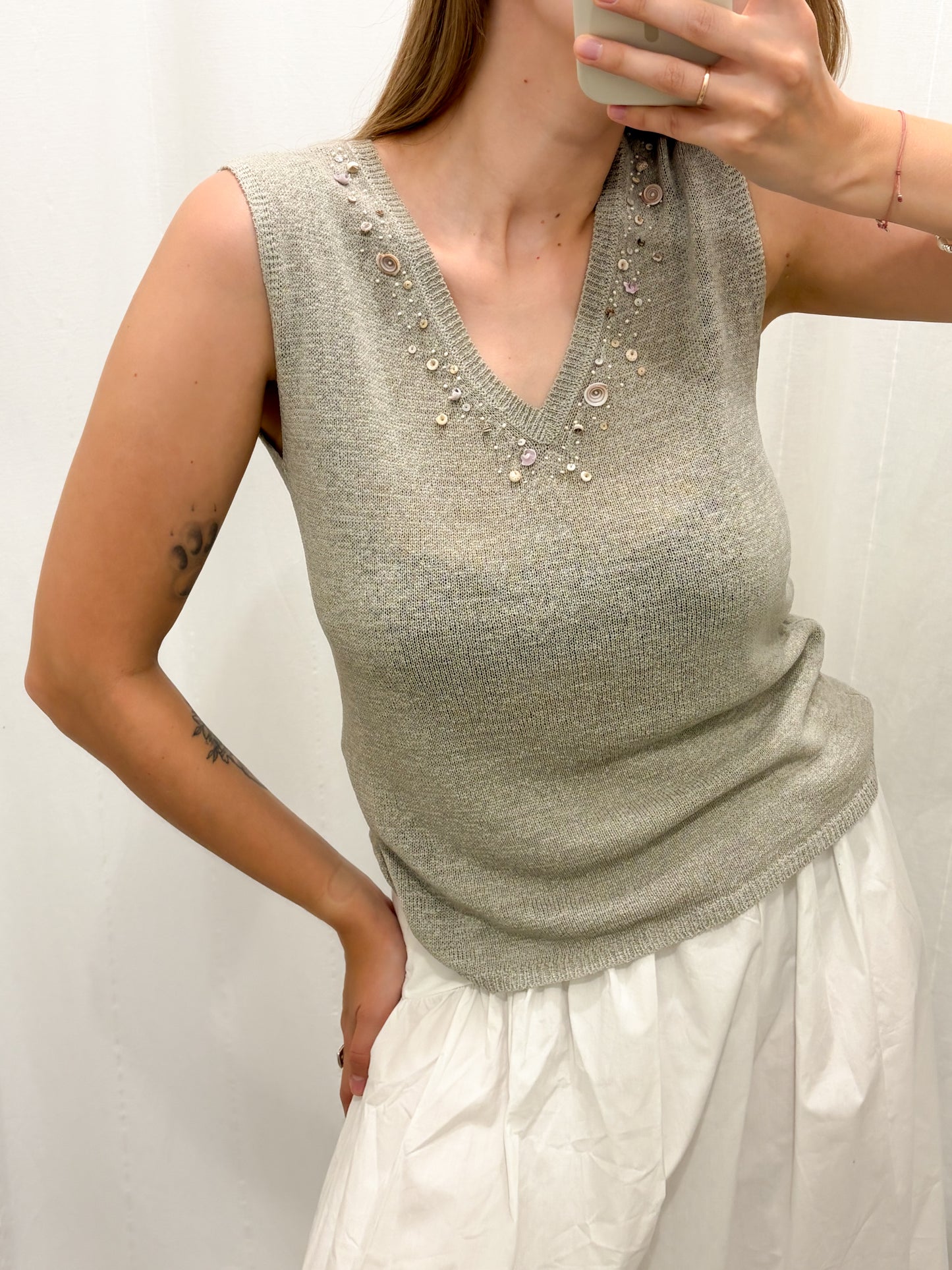Sweterkowy top z naturalnymi muszelkami L-XL