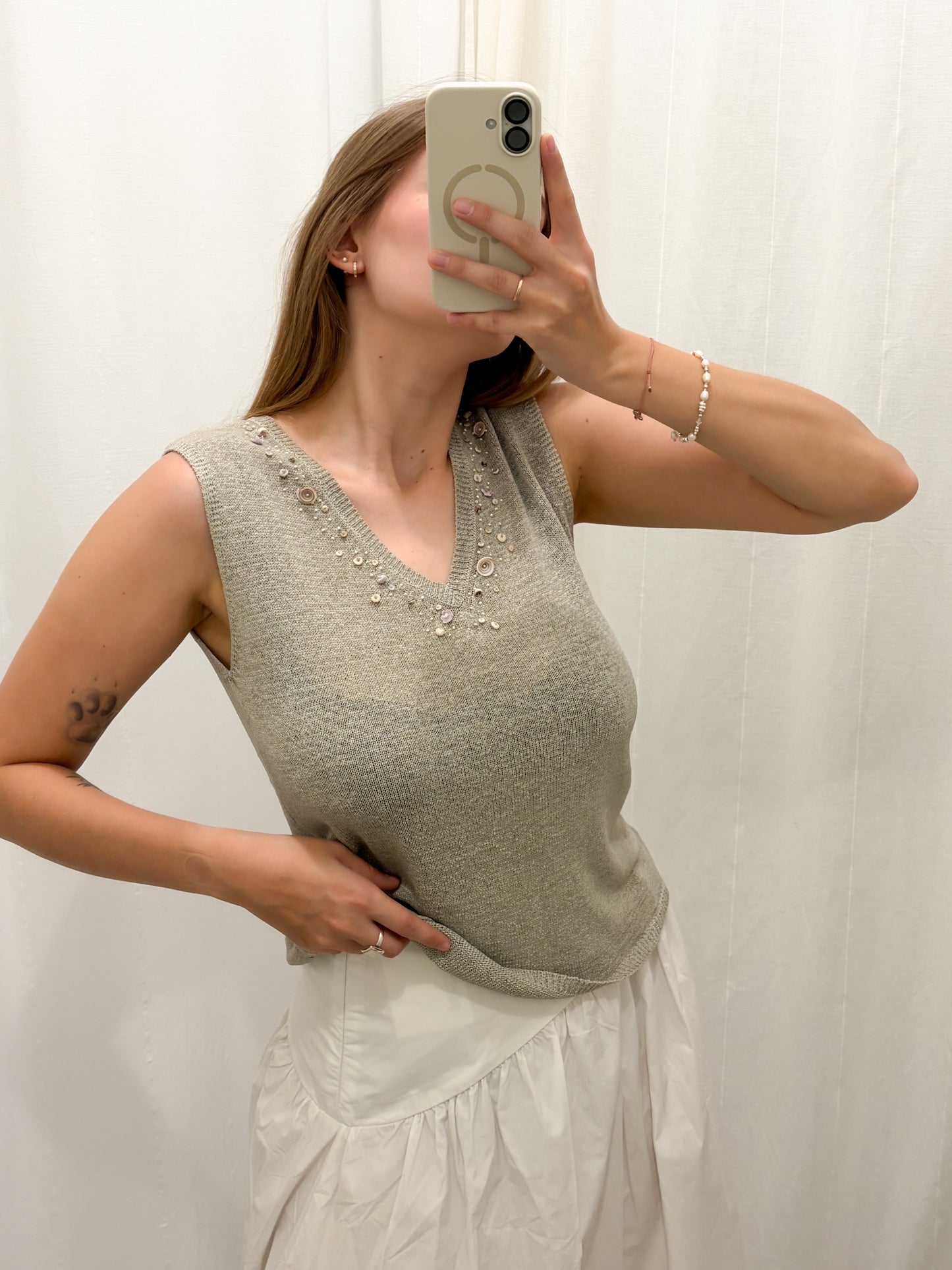Sweterkowy top z naturalnymi muszelkami L-XL