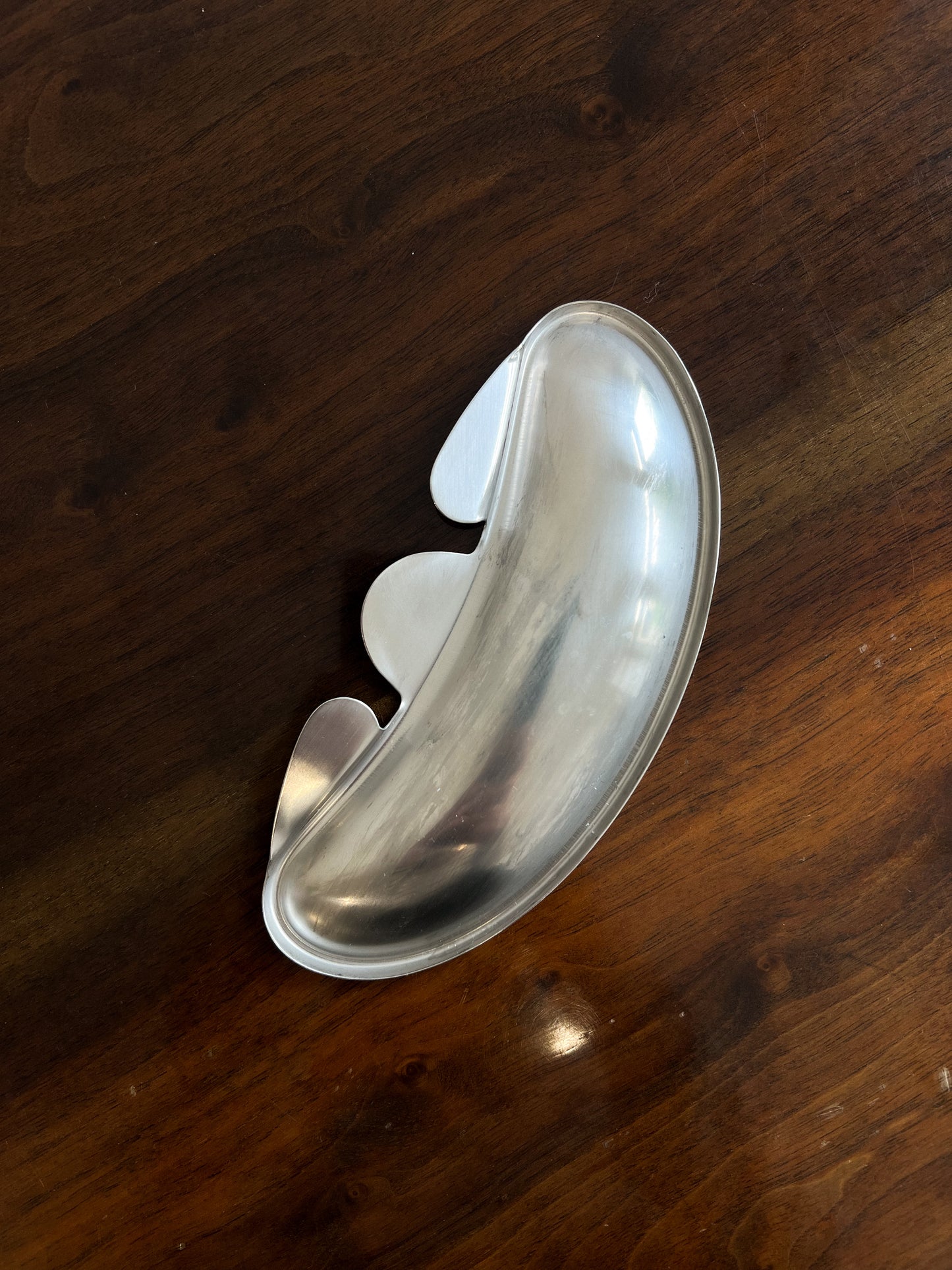 Komplet trzech stalowych klipsów do talerza marki Effepi