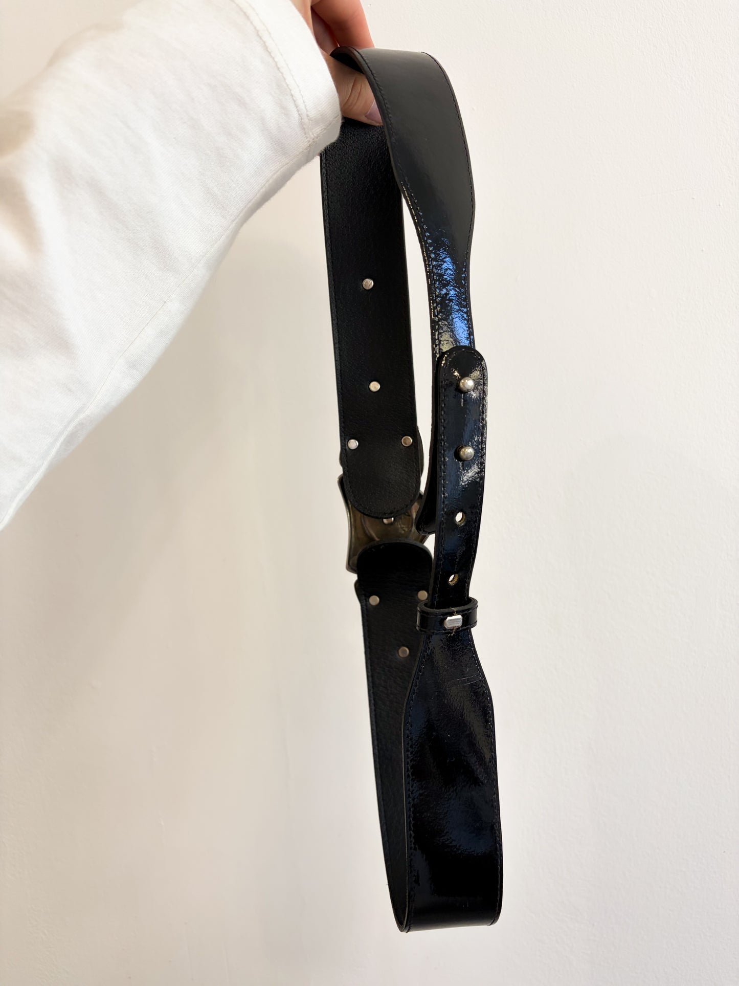 Pasek z dużą metalową klamrą skóra z połyskiem | MEDIUM 85 cm