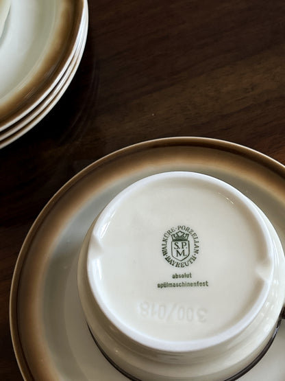 Filiżanka z talerzykiem marki Walküre Porzellan Bayreuth