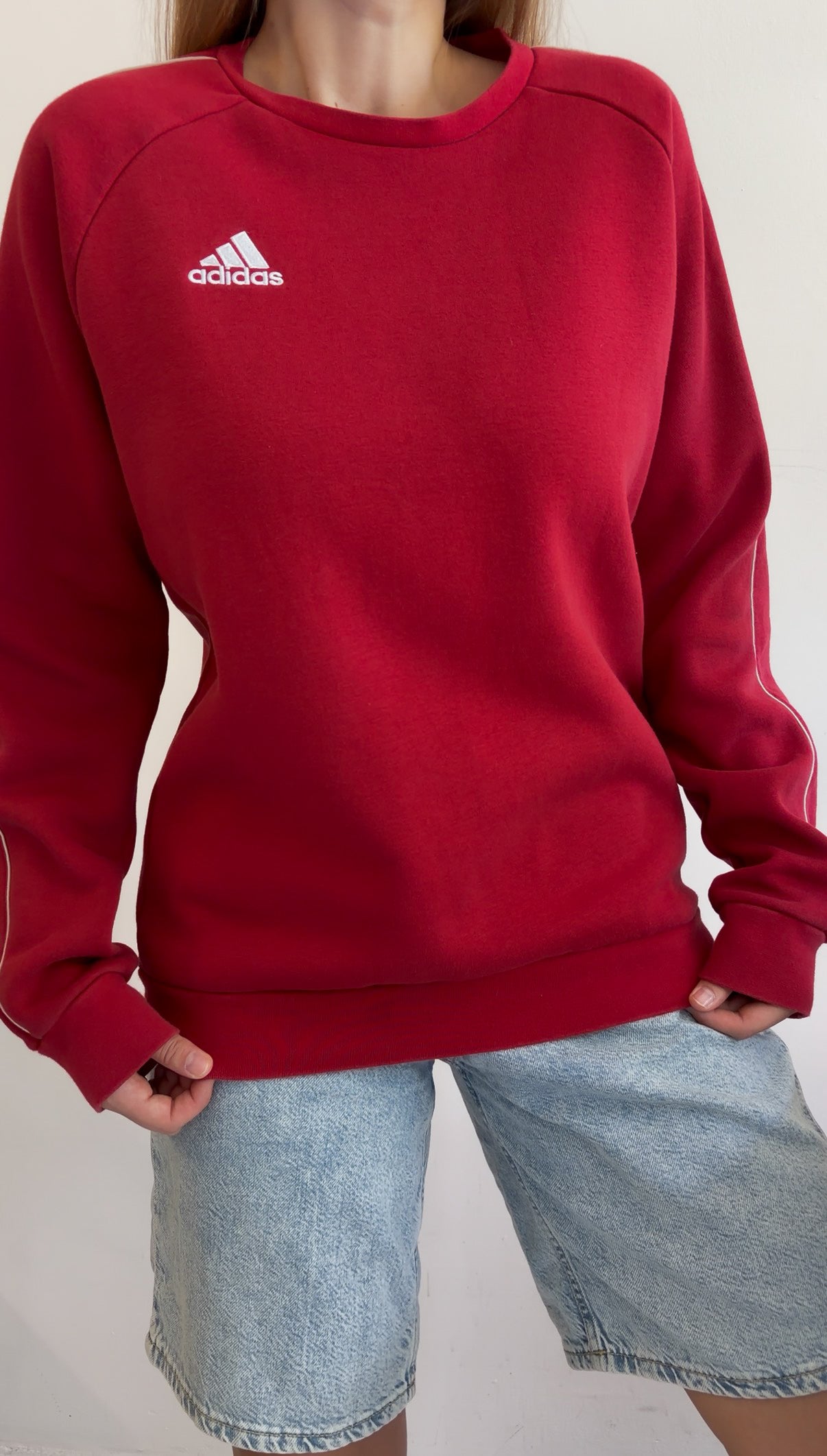 Czerwona bluza Adidas unisex S-M