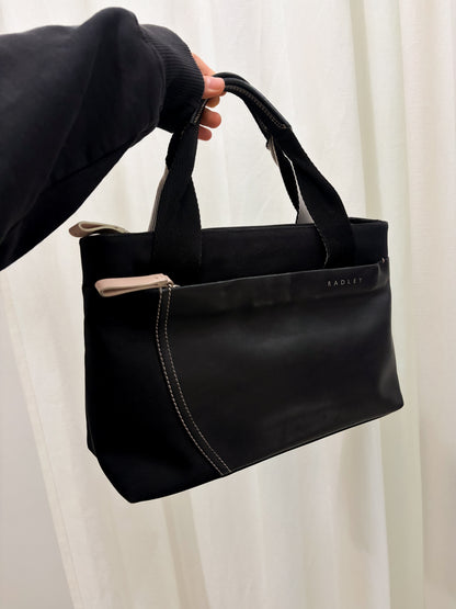 RADLEY Matweriałowa torebka do ręki ze skórą naturalną