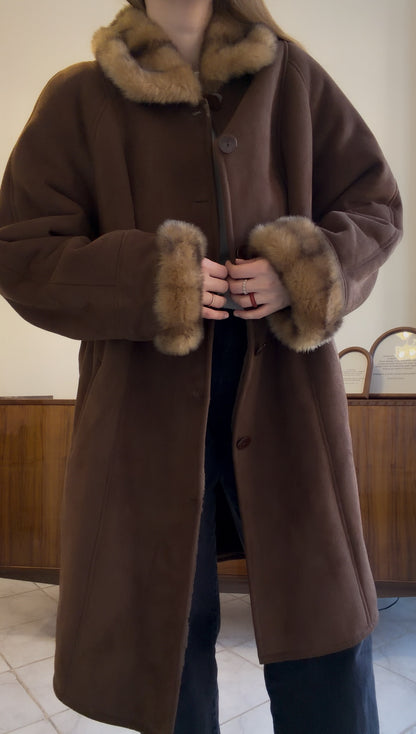 Duży kożuch z futrzanym akcentem | XL-XXL