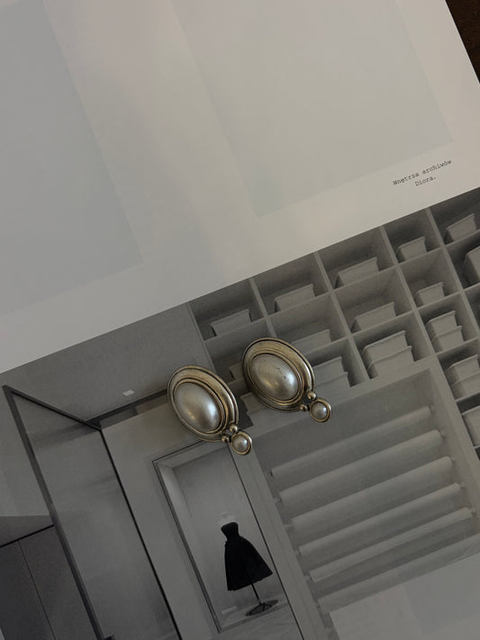 Klipsy vintage owalne z perłowym środkiem